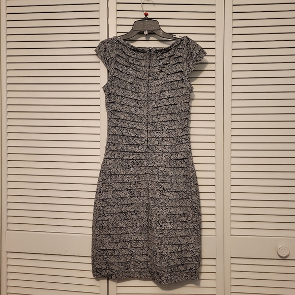 London Times Dress - Picture 2 of 6